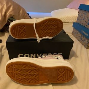 Women’s Converse platform high tops in lavender